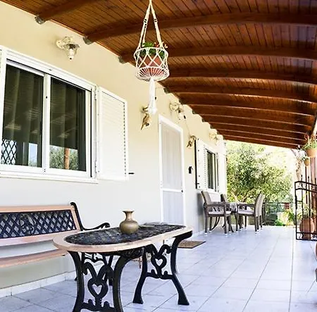 House Beside Lemon Tree Holiday home